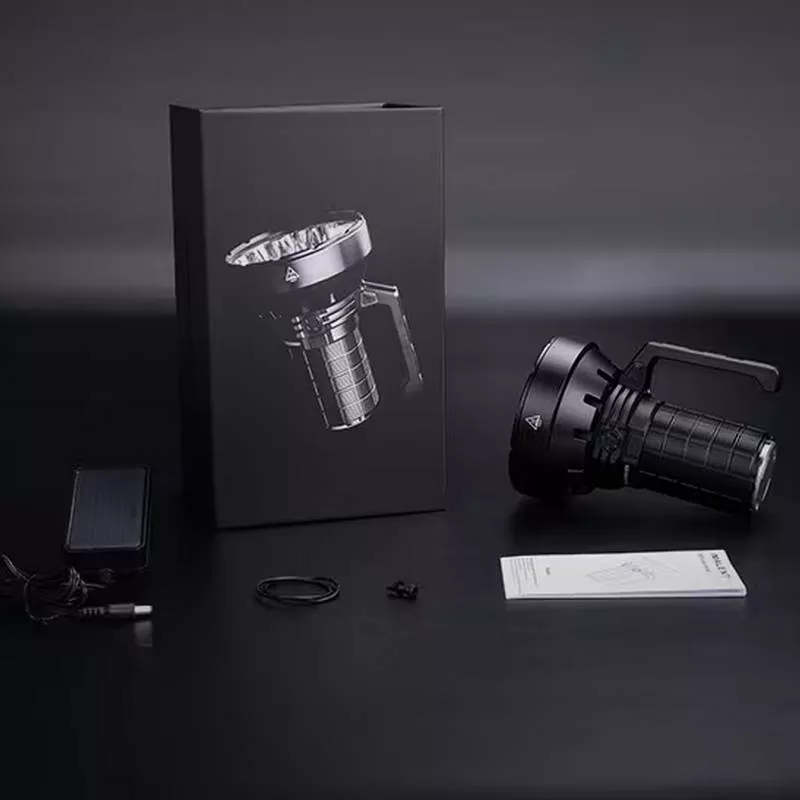 Lampe torche LED SR16 - 55 000 LUMENS