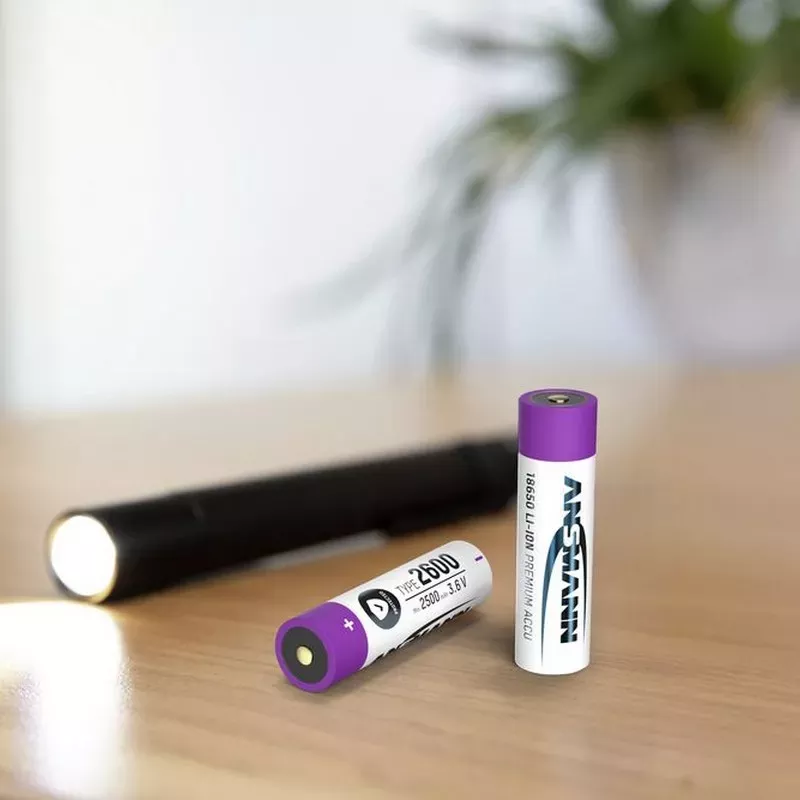 Li-Ion rechargeable battery 18650 for headlamp